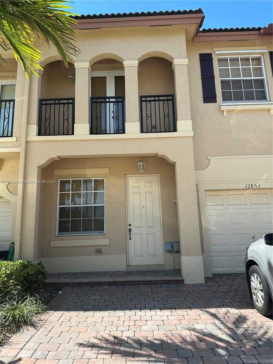 Small Image of 12852 SW 133rd Terrace, Miami, FL 33186, USA Number 2