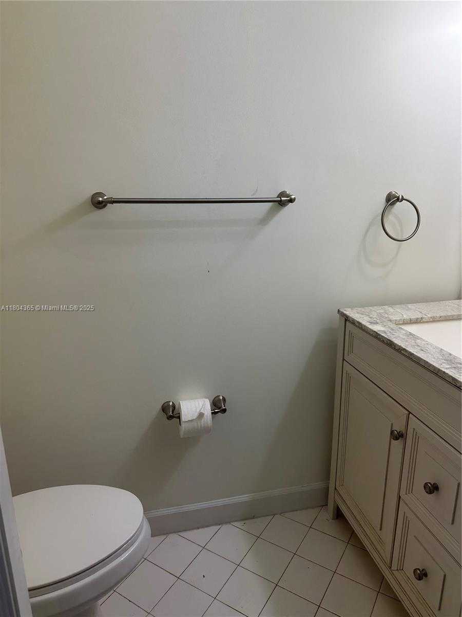Small Image of 12852 SW 133rd Terrace, Miami, FL 33186, USA Number 8