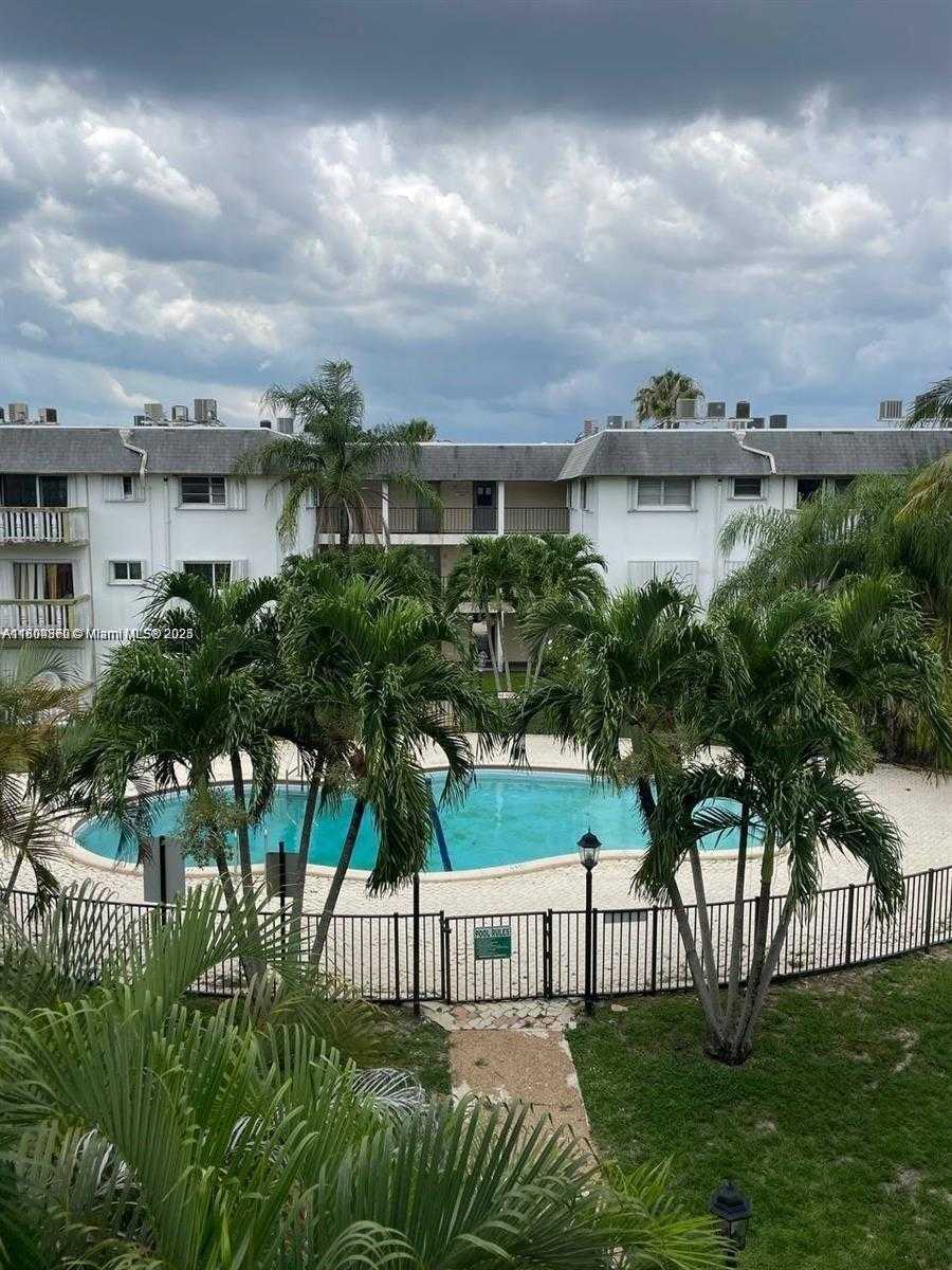 Small Image of 15225 NORTH EAST 6TH AVE #B209, Miami Number 15