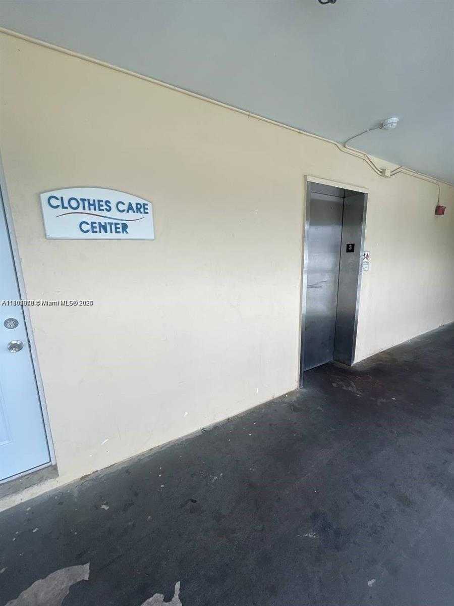 Small Image of 15225 NORTH EAST 6TH AVE #B209, Miami Number 16
