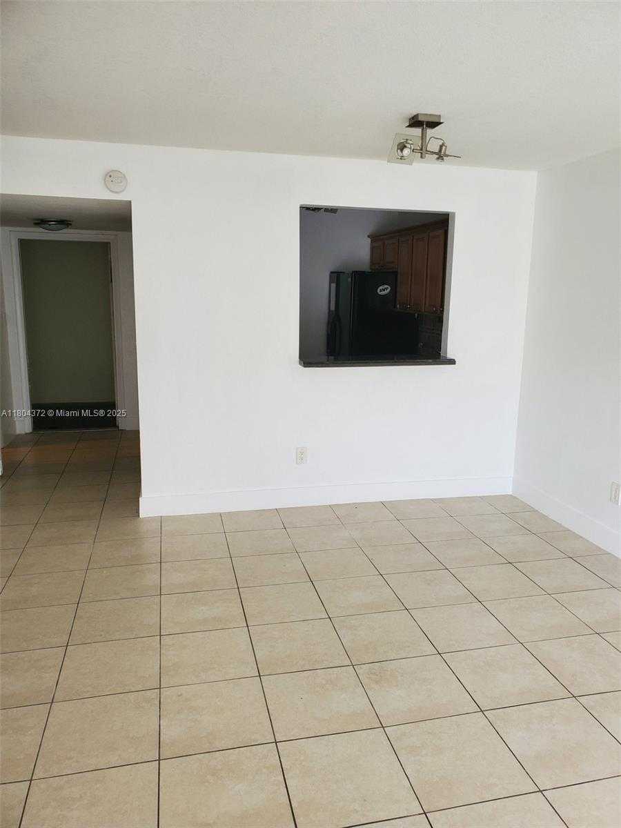 Small Image of 15225 NORTH EAST 6TH AVE #B209, Miami Number 9
