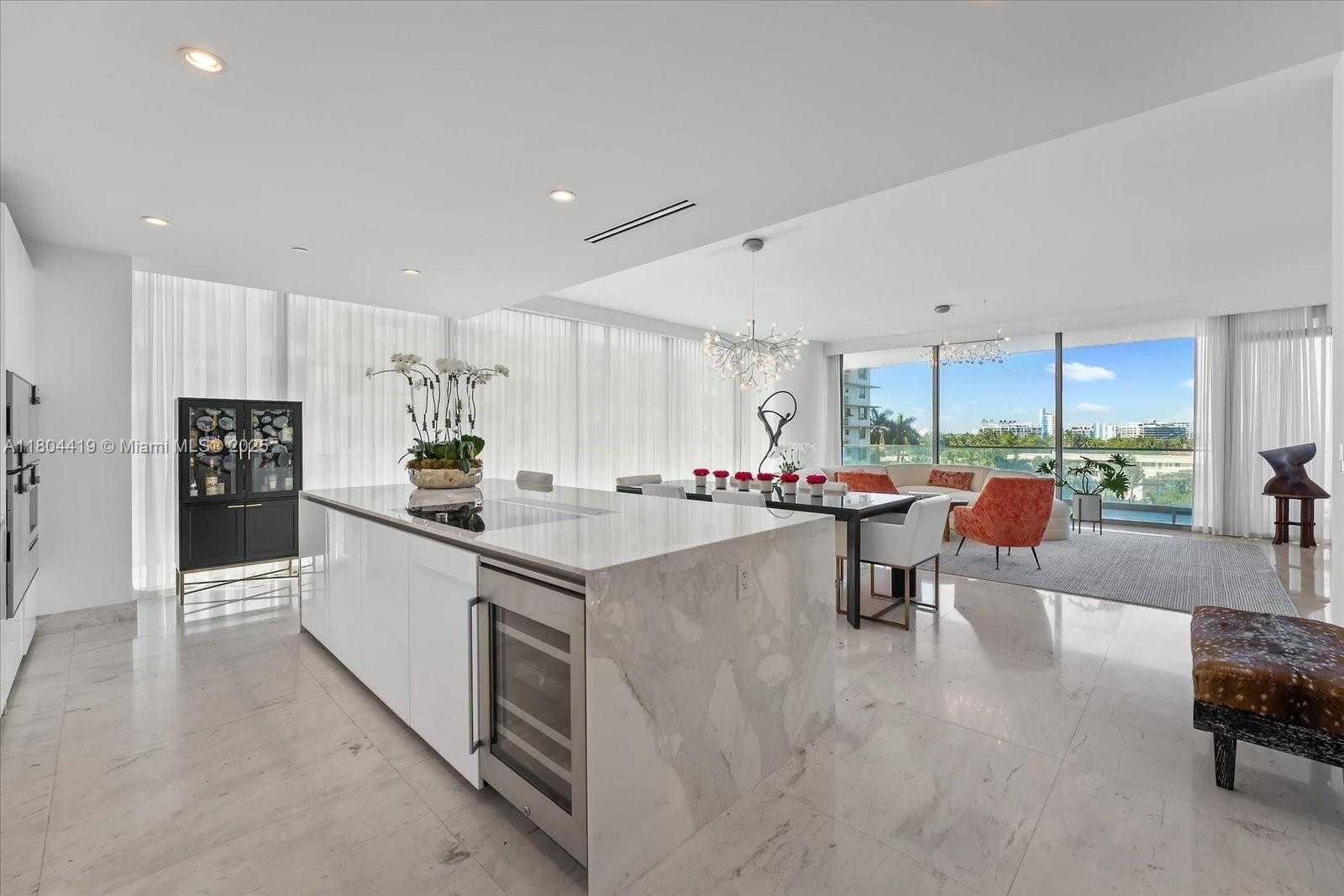 Small Image of 10201 COLLINS AVE #511, Bal Harbour Number 12