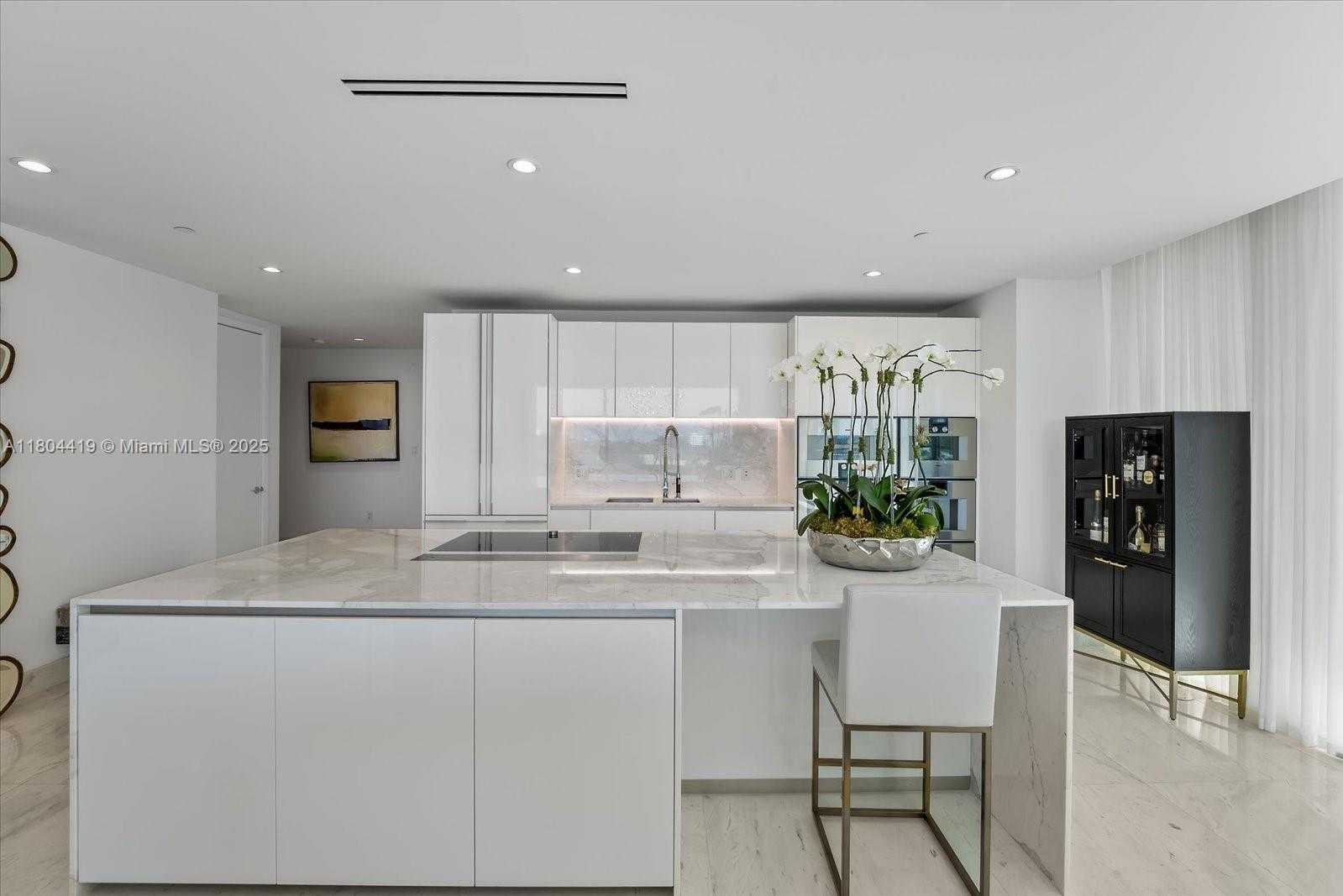 Small Image of 10201 COLLINS AVE #511, Bal Harbour Number 9