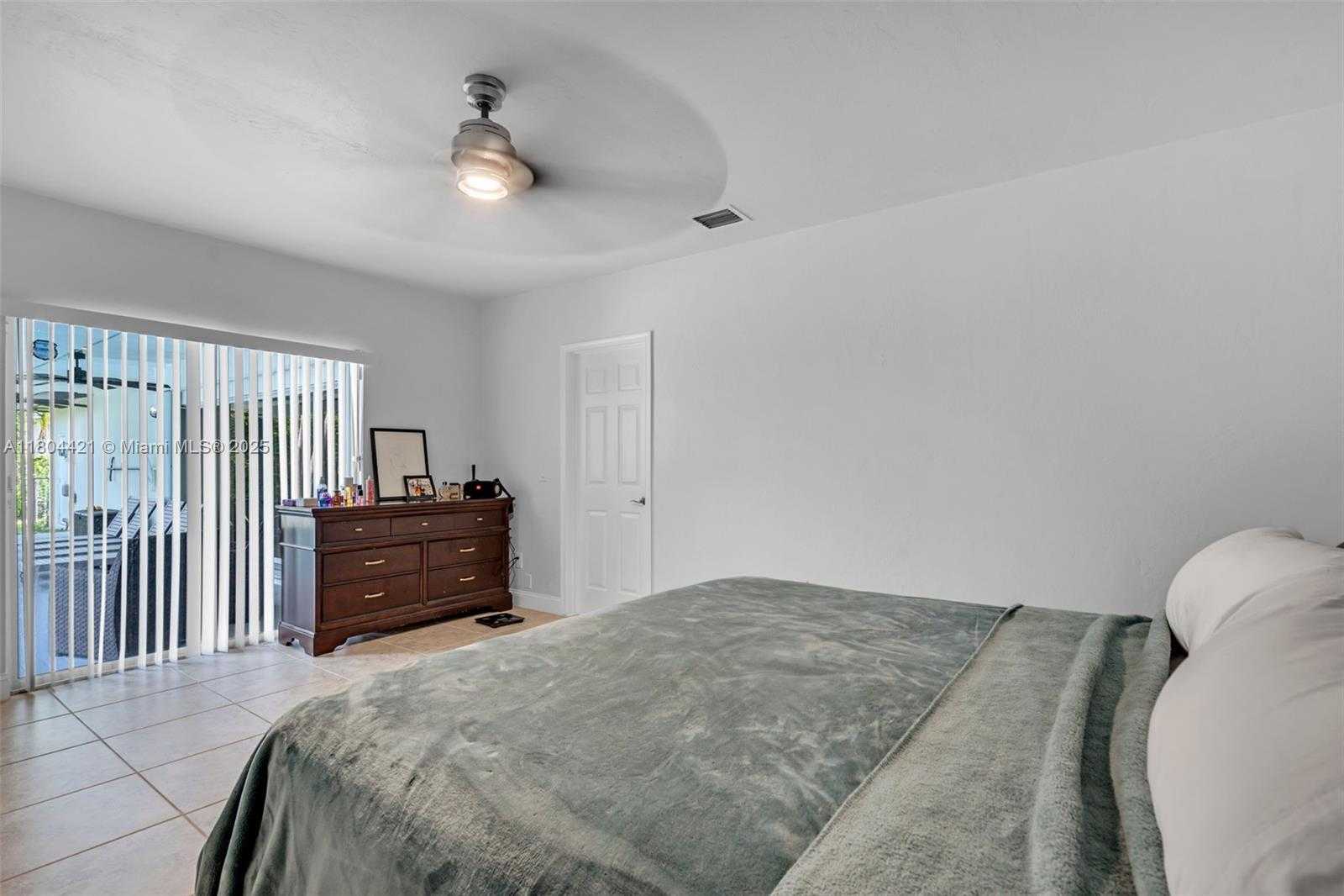 Small Image of 15400 SOUTH WEST 84TH AVE, Palmetto Bay Number 16