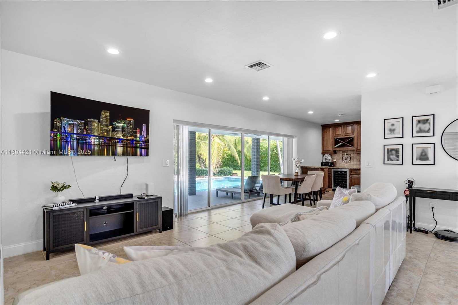 Small Image of 15400 SOUTH WEST 84TH AVE, Palmetto Bay Number 6