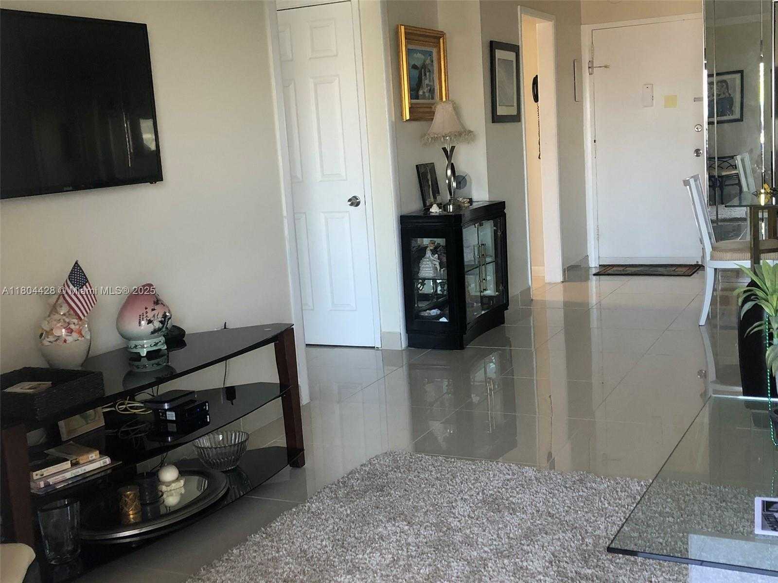 Small Image of 400 KINGS POINT DR #1112, Sunny Isles Beach Number 11