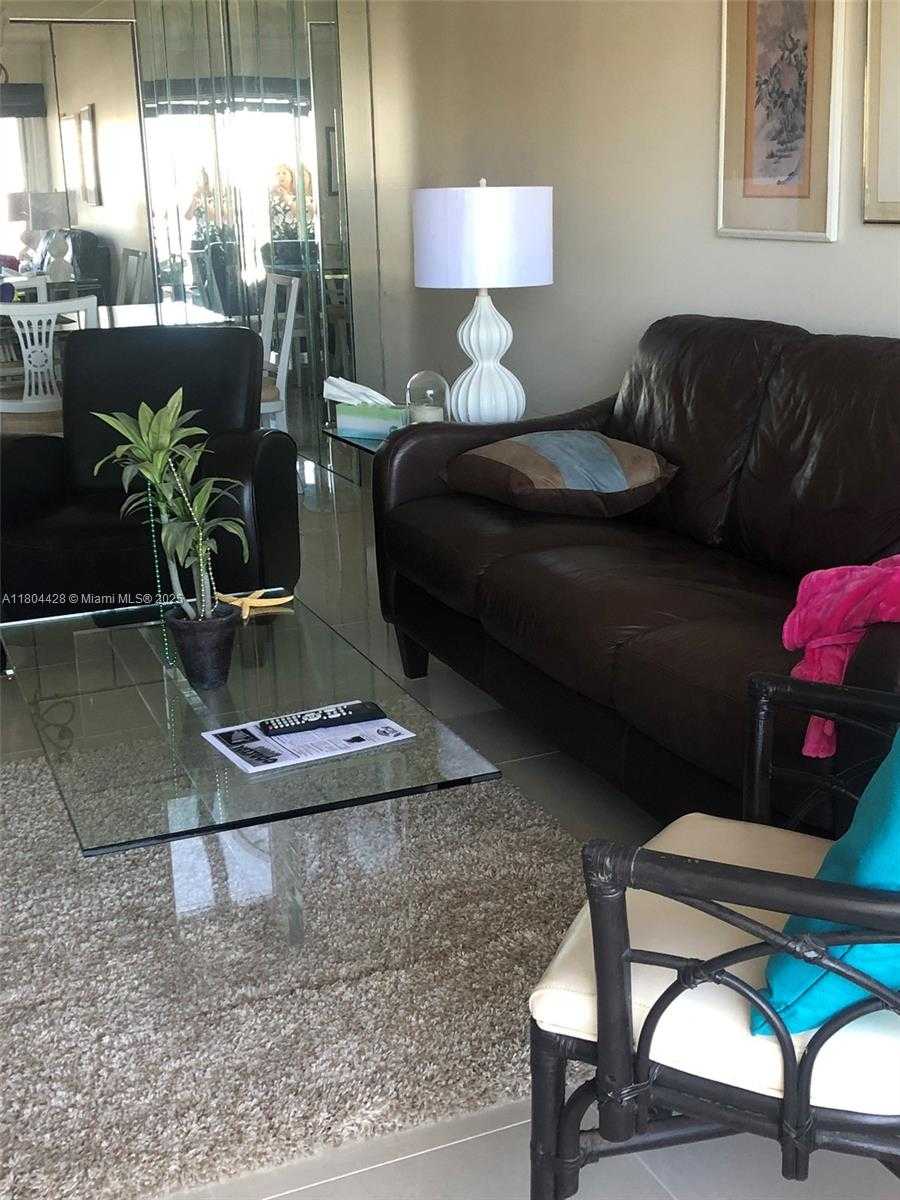 Small Image of 400 KINGS POINT DR #1112, Sunny Isles Beach Number 13