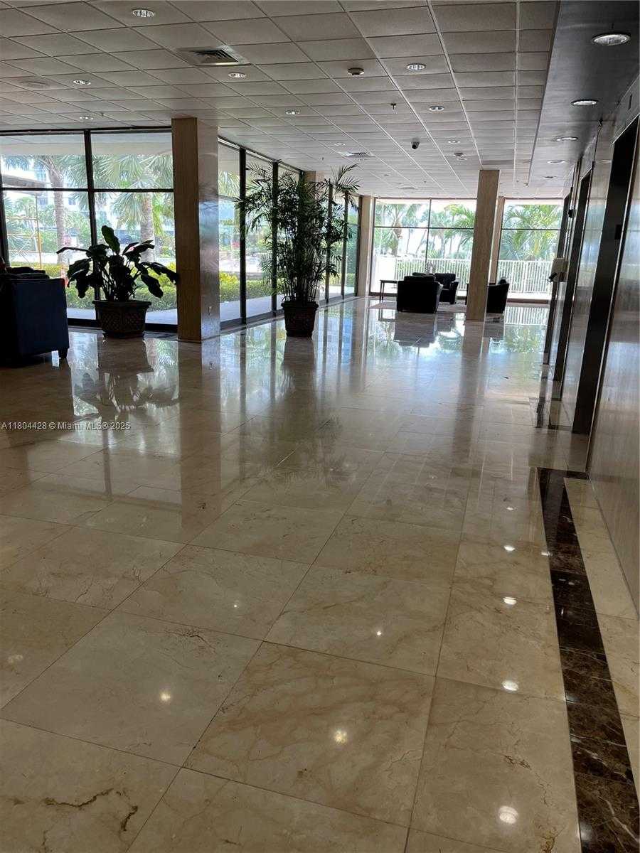 Small Image of 400 KINGS POINT DR #1112, Sunny Isles Beach Number 16
