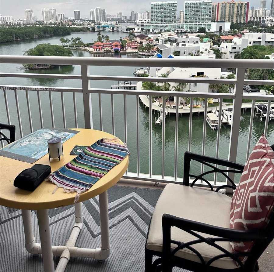 Small Image of 400 KINGS POINT DR #1112, Sunny Isles Beach Number 3