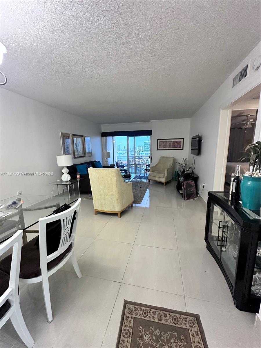 Small Image of 400 KINGS POINT DR #1112, Sunny Isles Beach Number 5