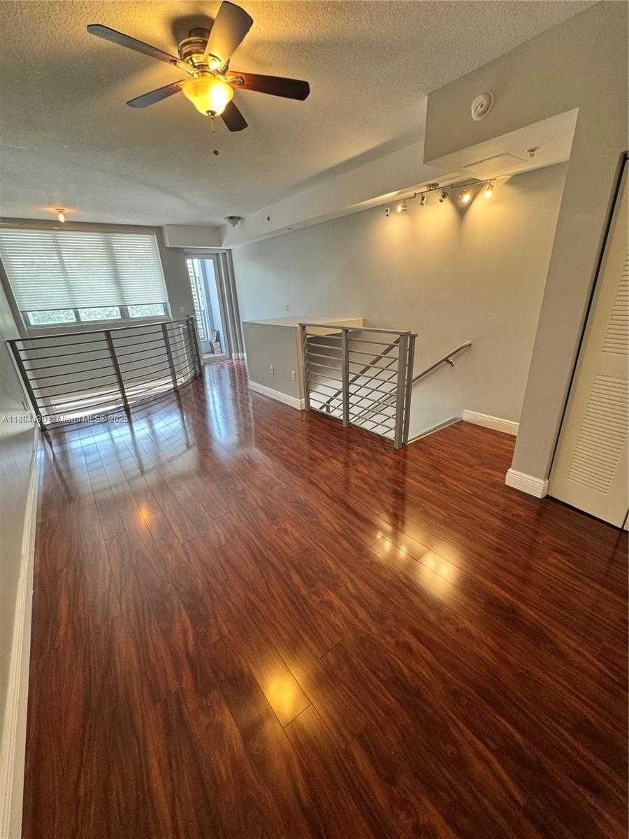 Small Image of 3339 VIRGINIA ST #105, Miami Number 10