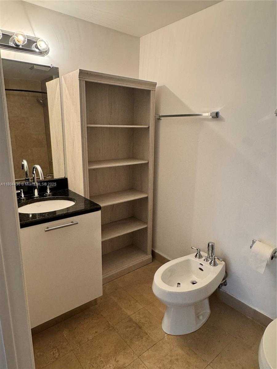 Small Image of 3339 VIRGINIA ST #105, Miami Number 14