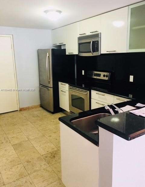 Small Image of 3339 VIRGINIA ST #105, Miami Number 5
