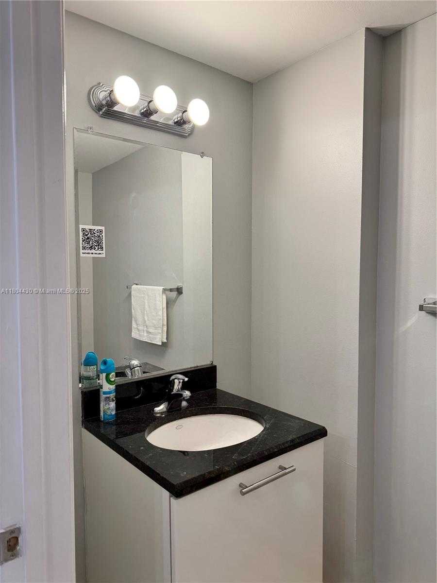 Small Image of 3339 VIRGINIA ST #105, Miami Number 7