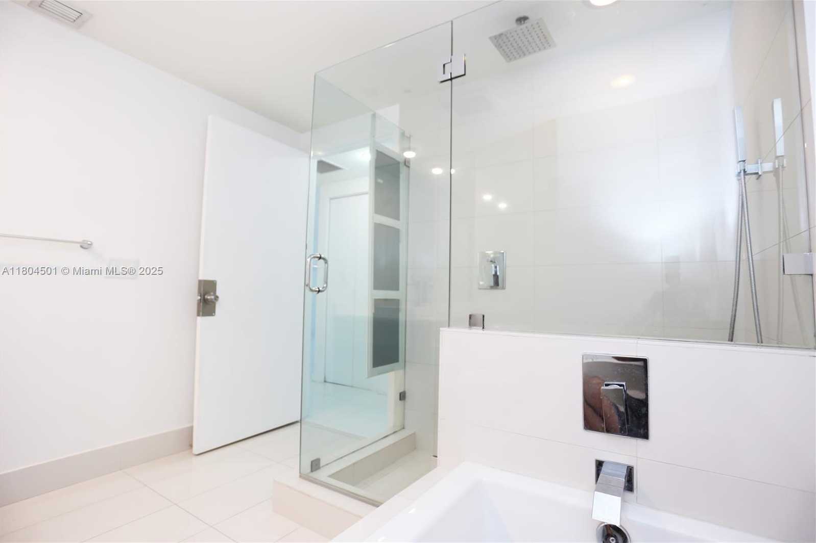 Small Image of 1100 SOUTH MIAMI AVE #2908, Miami Number 5