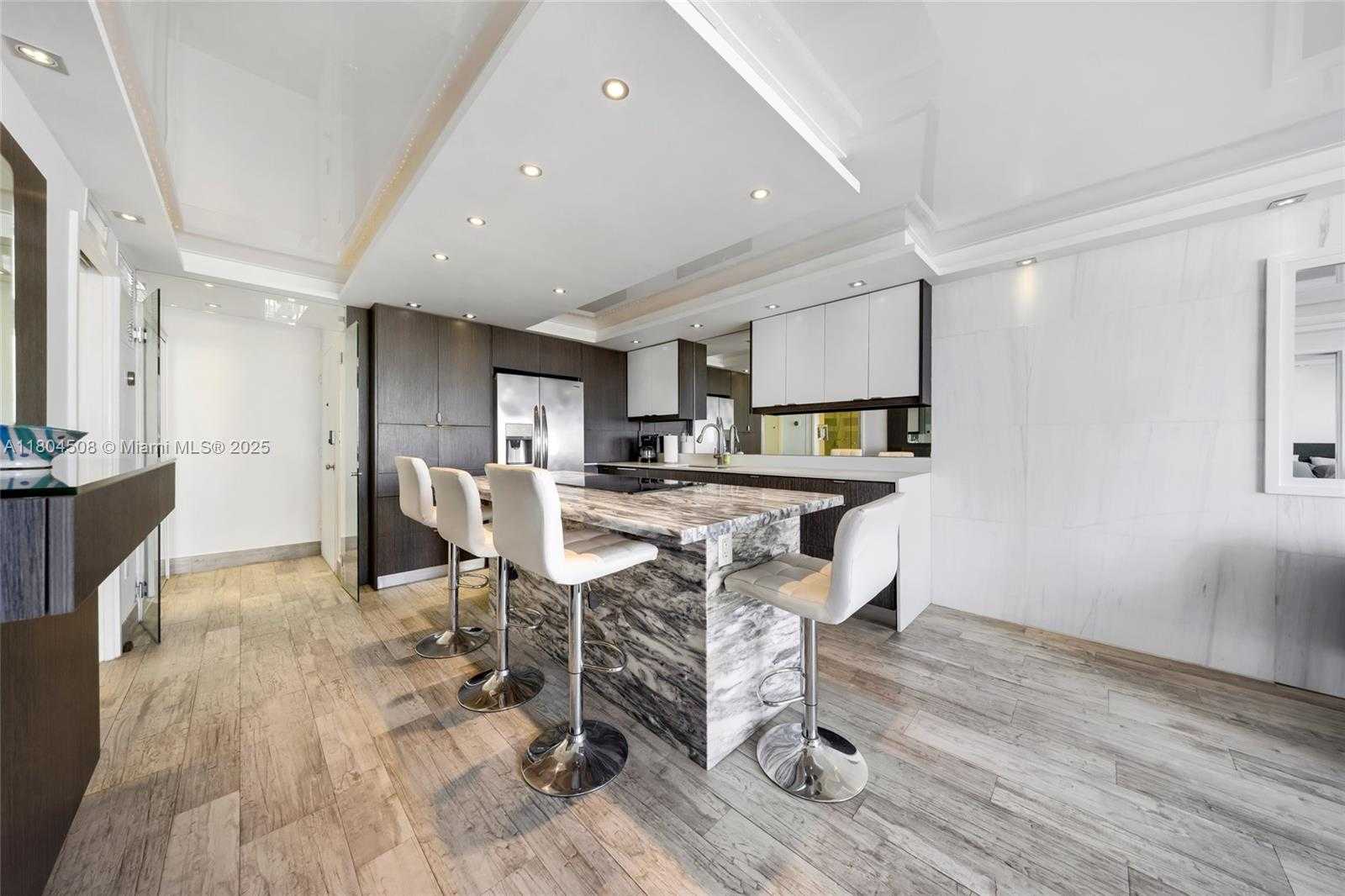 Small Image of 401 OCEAN DR #801, Miami Beach Number 11