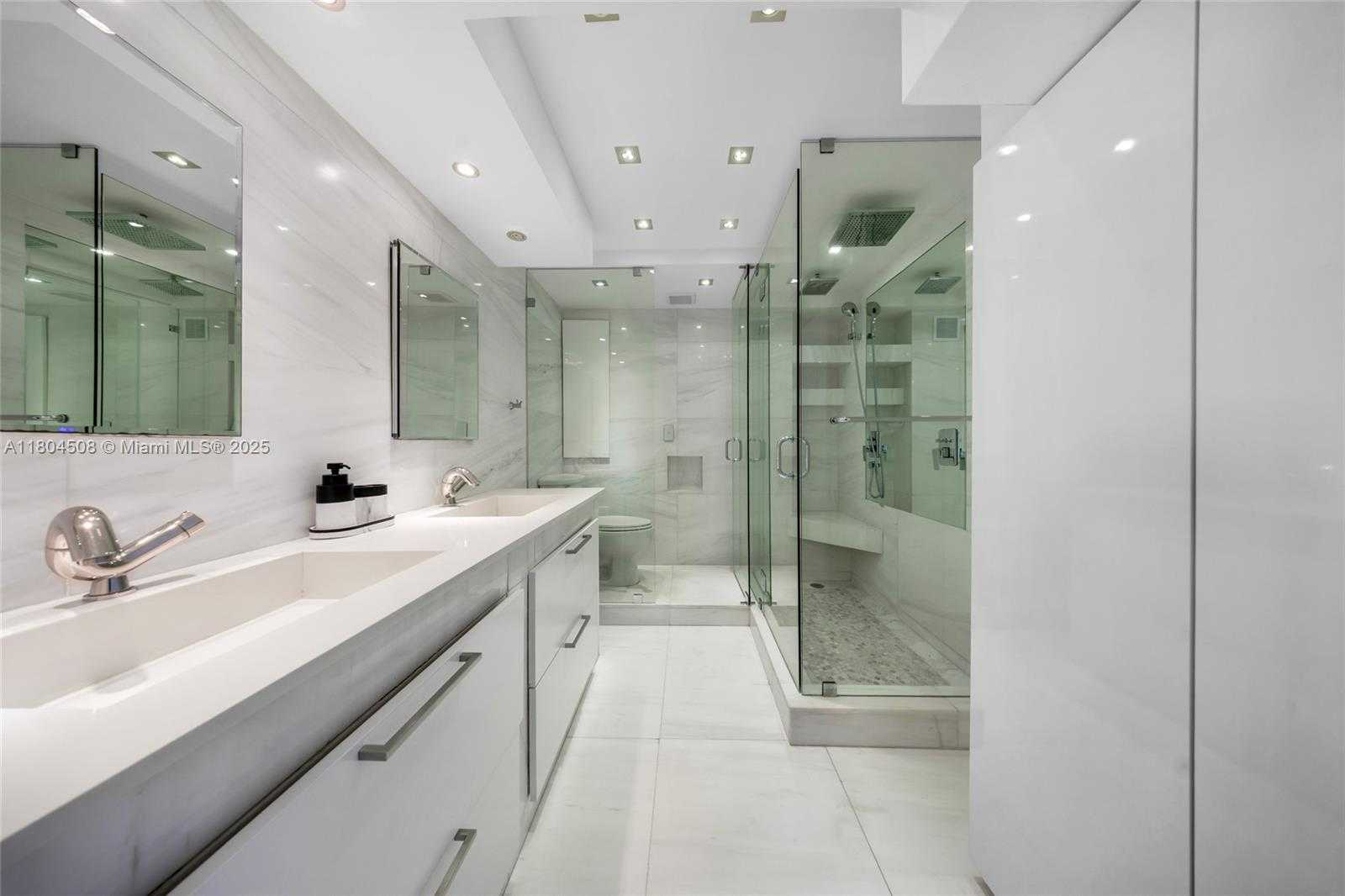 Small Image of 401 OCEAN DR #801, Miami Beach Number 13