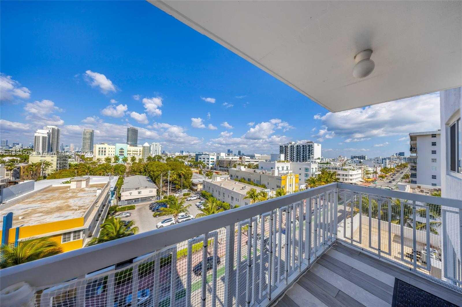Small Image of 401 OCEAN DR #801, Miami Beach Number 21