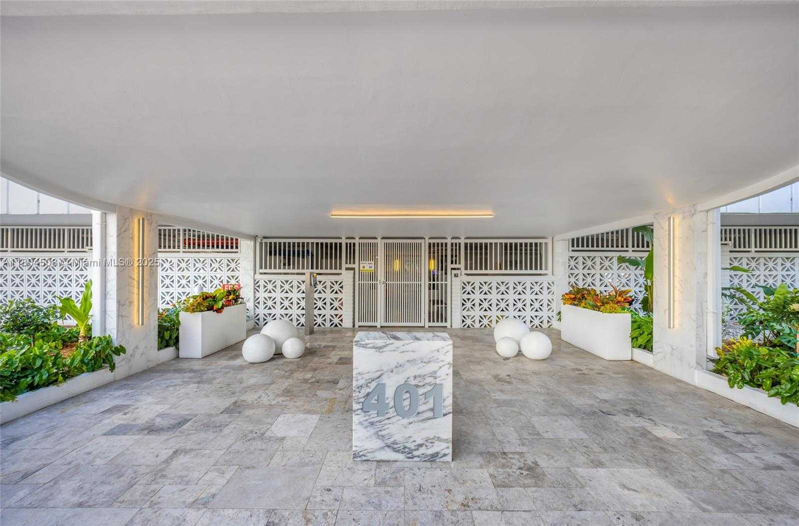 Small Image of 401 OCEAN DR #801, Miami Beach Number 33
