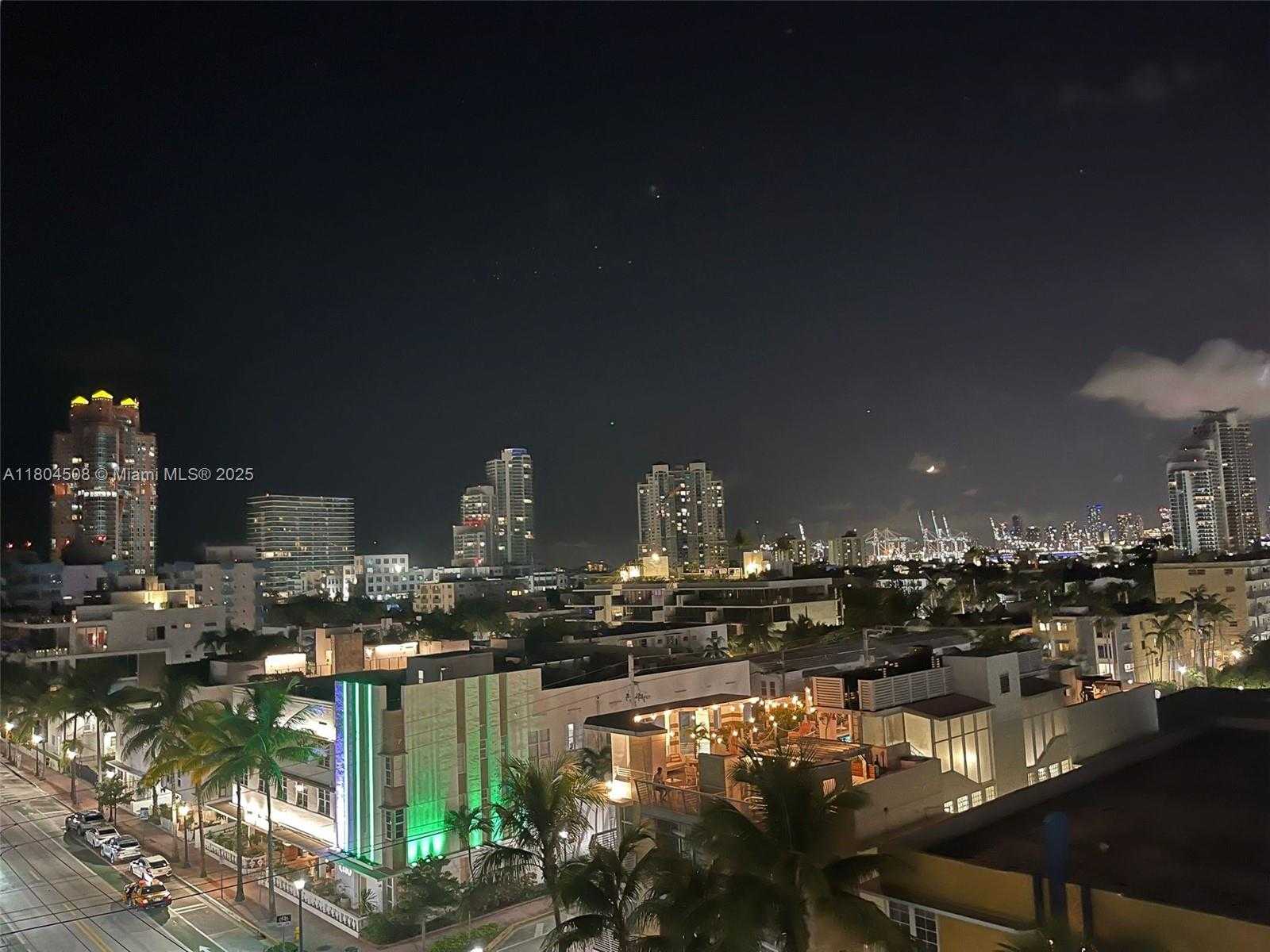 Small Image of 401 OCEAN DR #801, Miami Beach Number 43