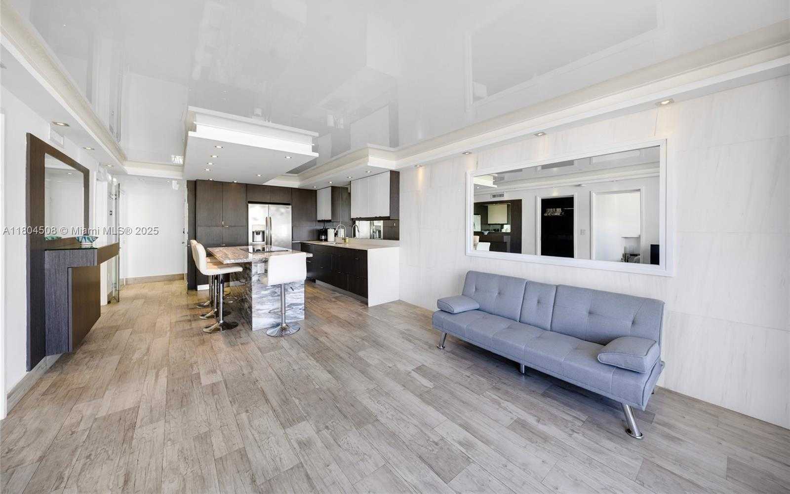 Small Image of 401 OCEAN DR #801, Miami Beach Number 6