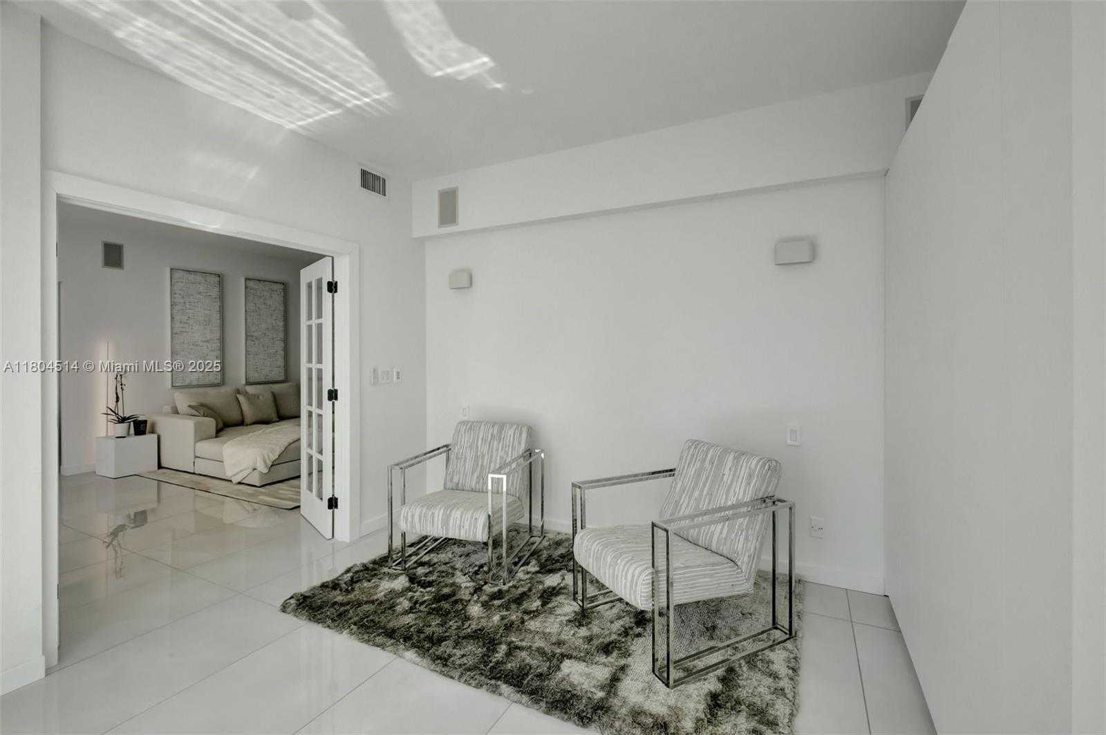 Small Image of 300 SOUTH POINTE DR #2606, Miami Beach Number 28