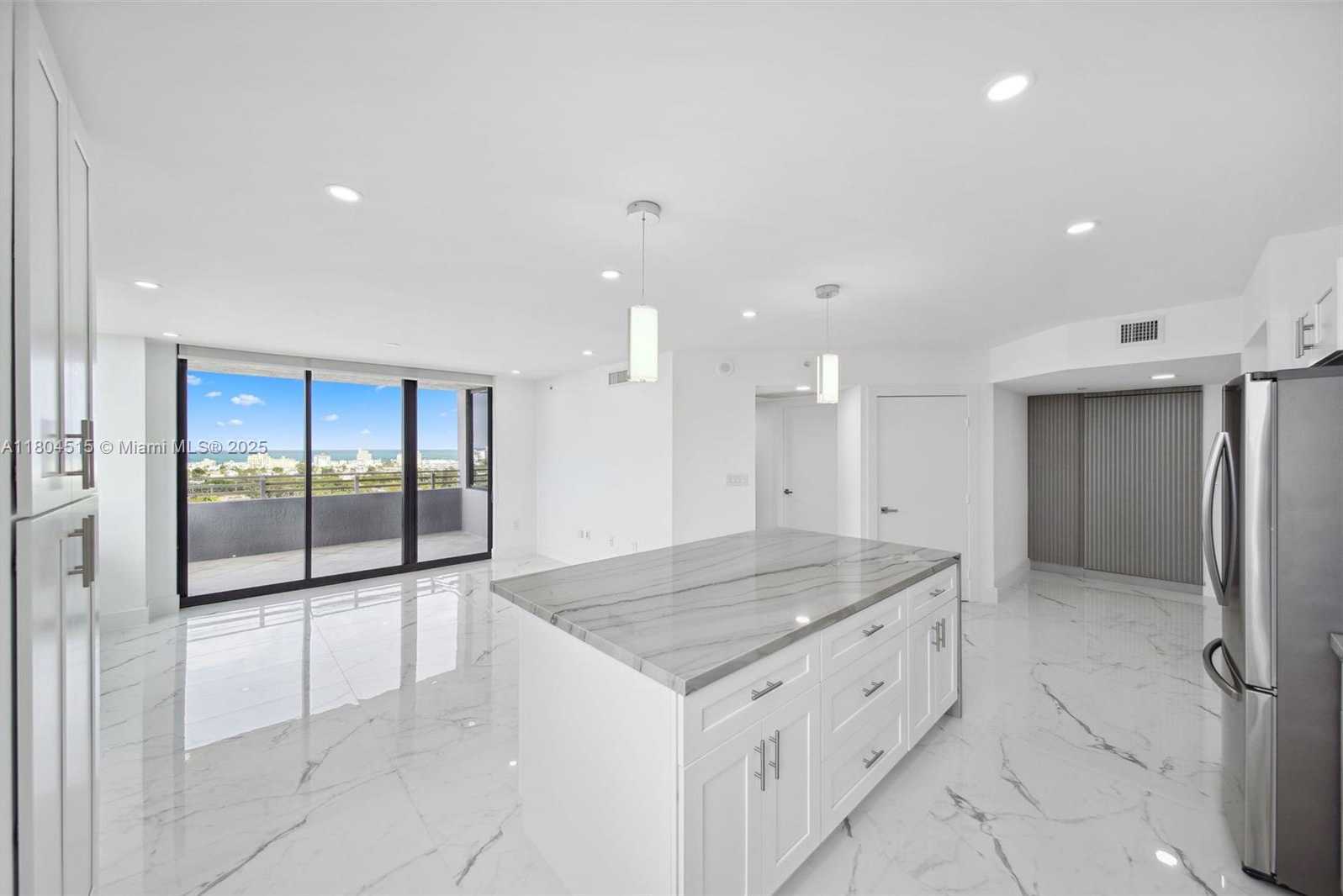 Small Image of 1330 WEST AVE #1713, Miami Beach Number 20