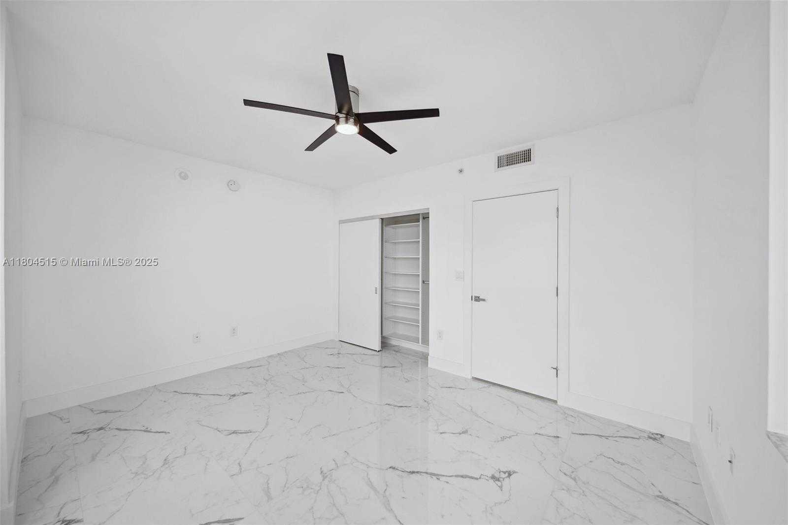 Small Image of 1330 WEST AVE #1713, Miami Beach Number 26