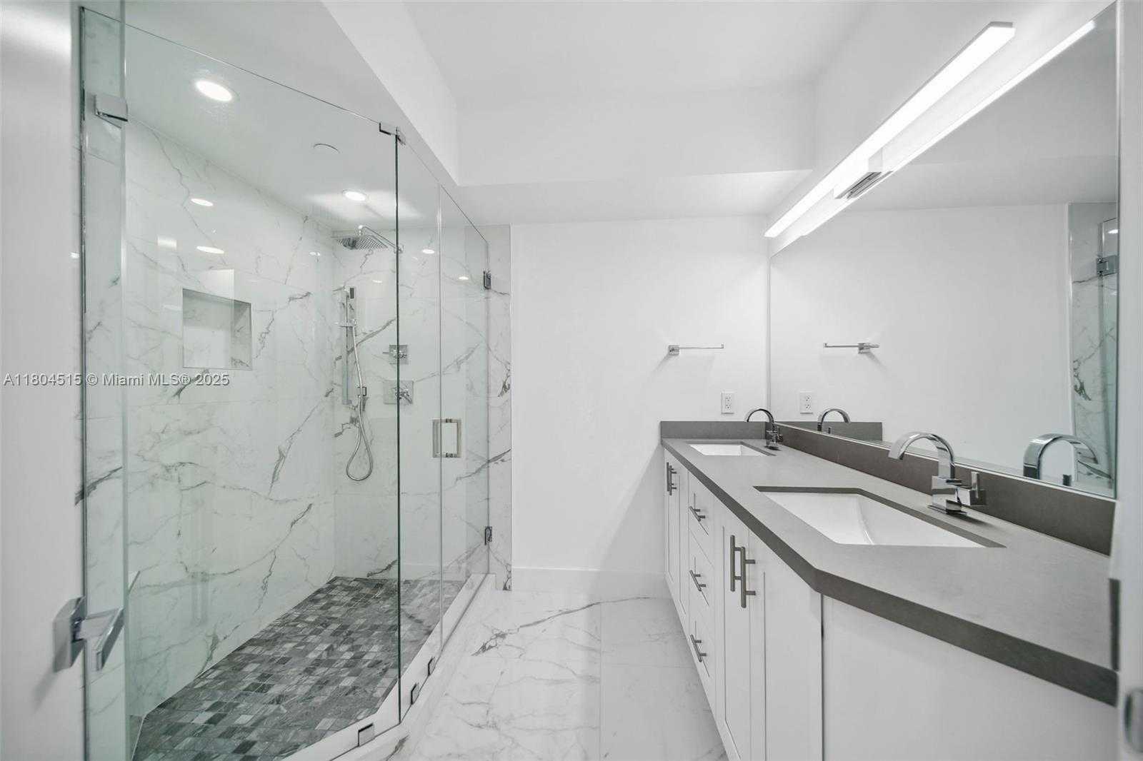 Small Image of 1330 WEST AVE #1713, Miami Beach Number 30
