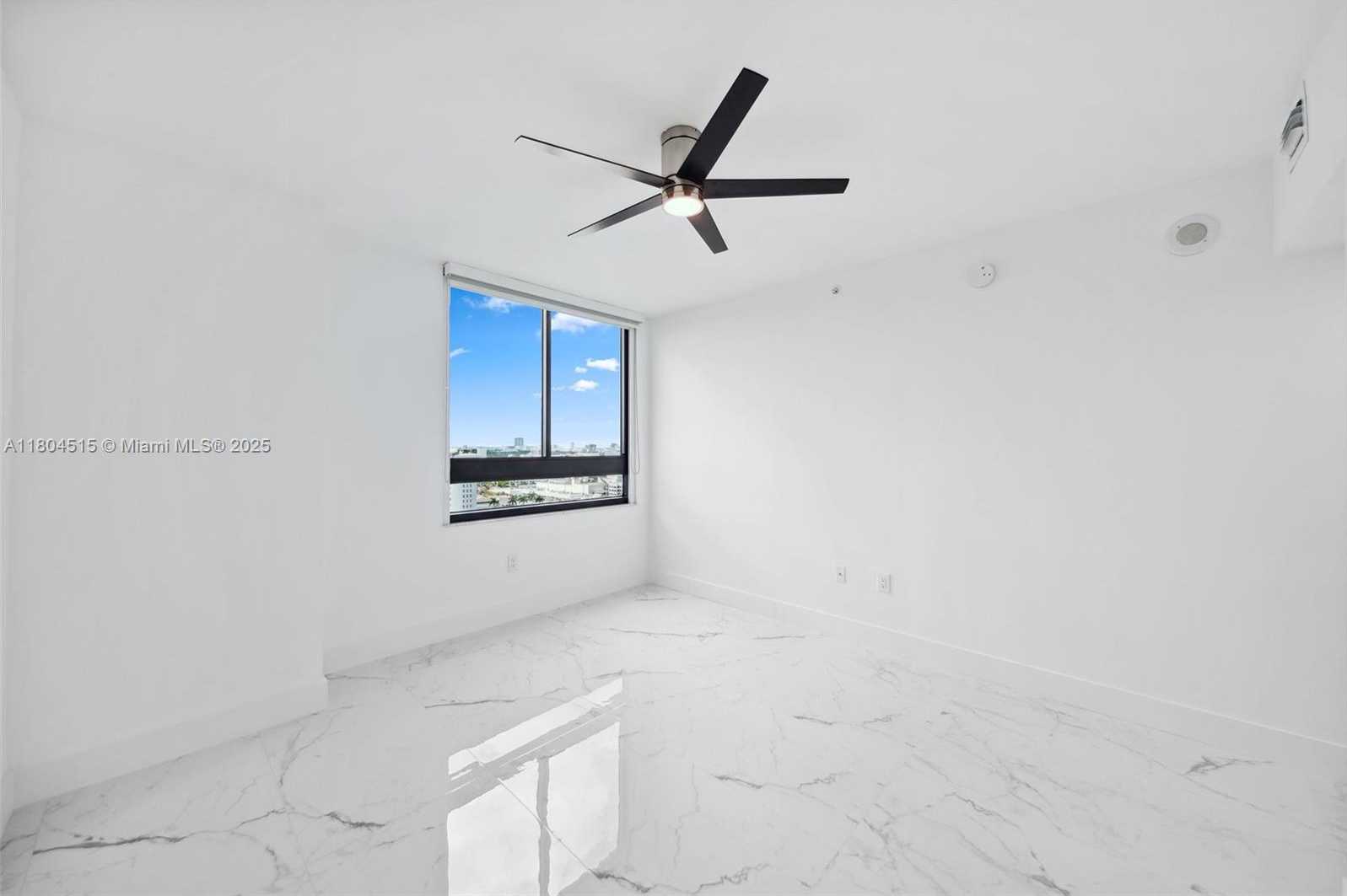 Small Image of 1330 WEST AVE #1713, Miami Beach Number 33