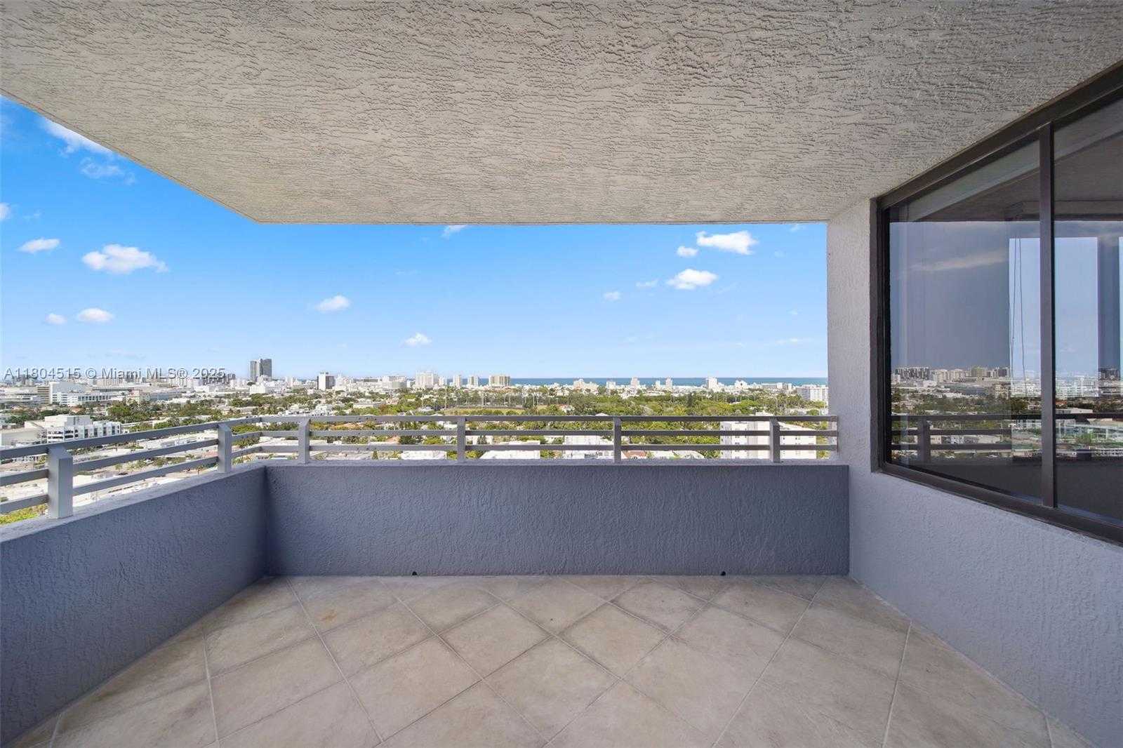 Small Image of 1330 WEST AVE #1713, Miami Beach Number 8