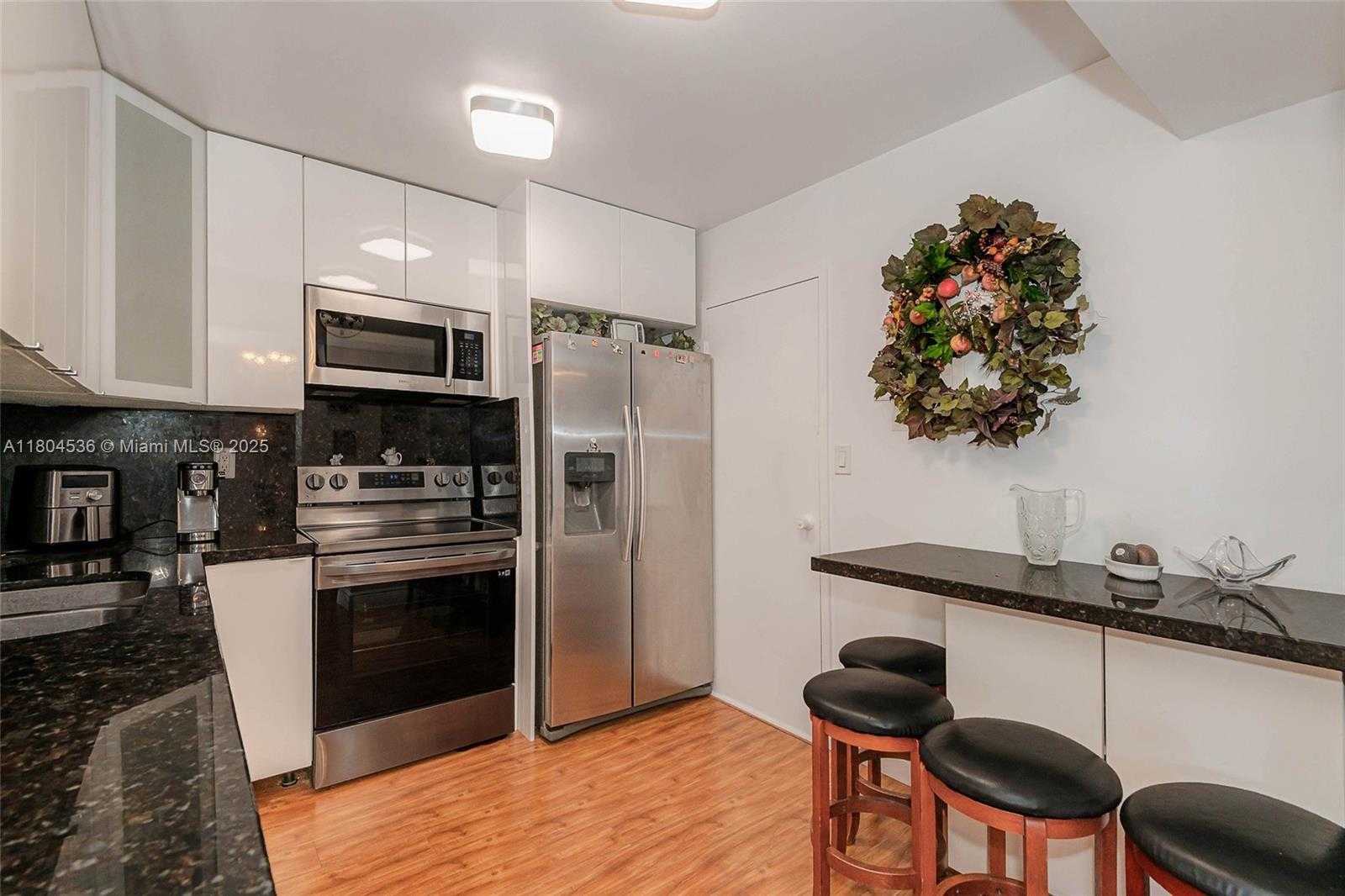 Small Image of 1833 SOUTH OCEAN DR #1808, Hallandale Beach Number 10