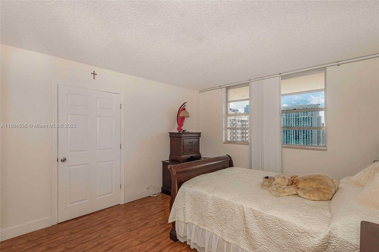 Small Image of 1833 SOUTH OCEAN DR #1808, Hallandale Beach Number 21