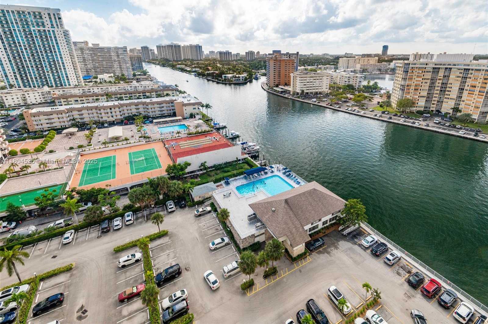 Small Image of 1833 SOUTH OCEAN DR #1808, Hallandale Beach Number 25