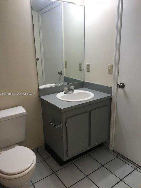 Small Image of 665 #10-105, Miami Number 4