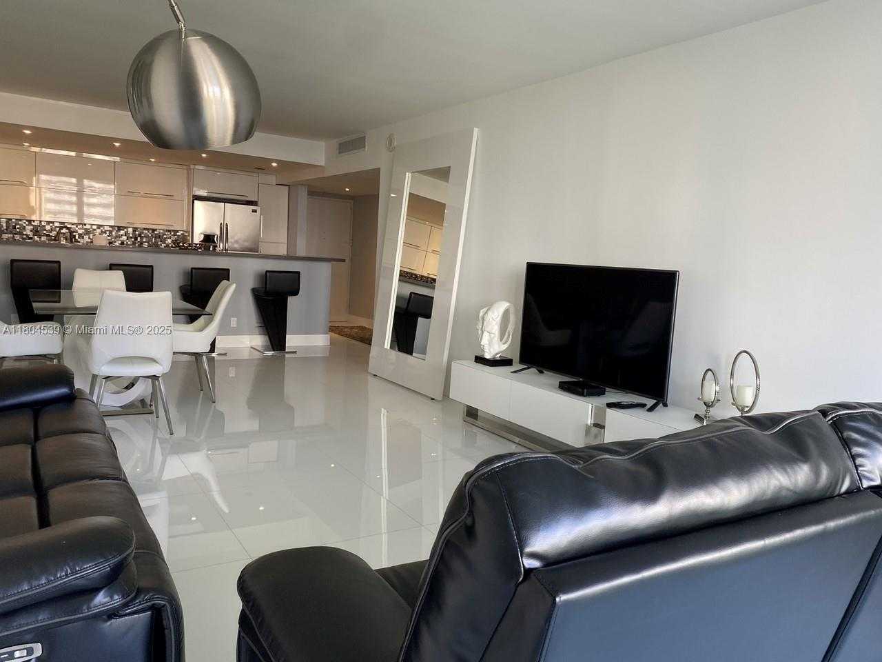 Small Image of 19370 COLLINS AVE #627, Sunny Isles Beach Number 4