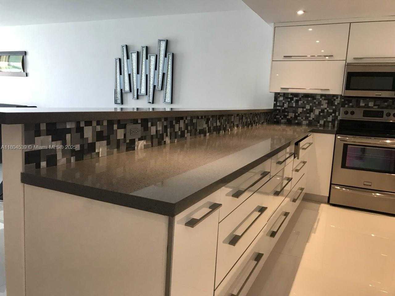 Small Image of 19370 COLLINS AVE #627, Sunny Isles Beach Number 7