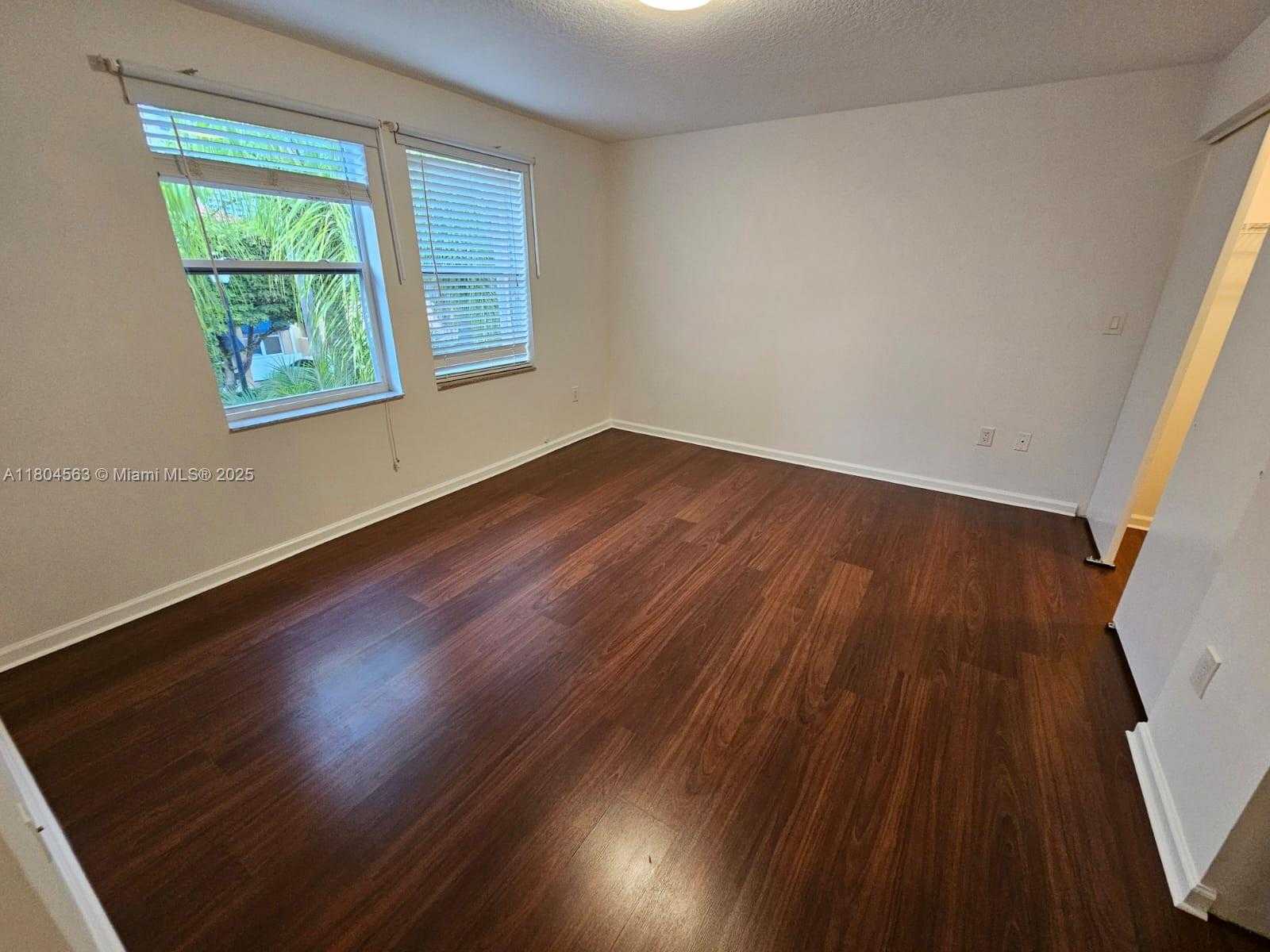 Small Image of 3772 NORTH EAST 207TH TER, Aventura Number 22