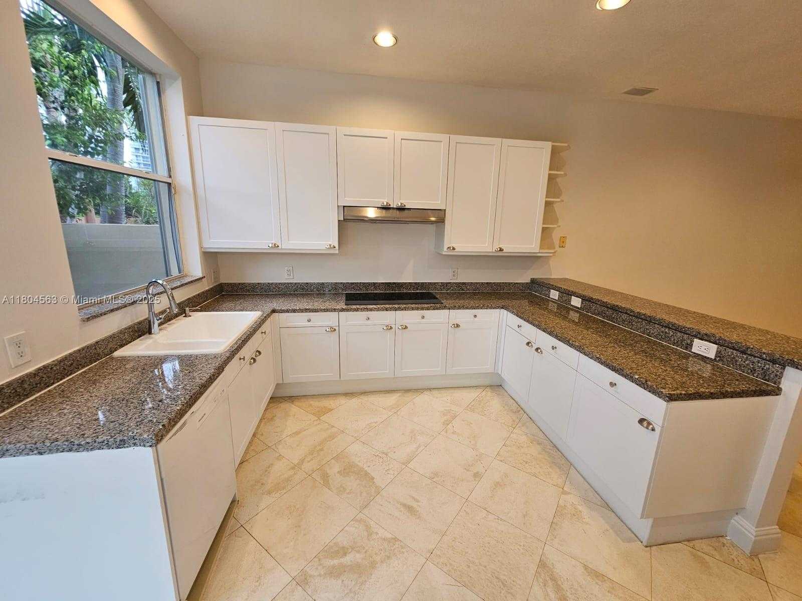 Small Image of 3772 NORTH EAST 207TH TER, Aventura Number 26