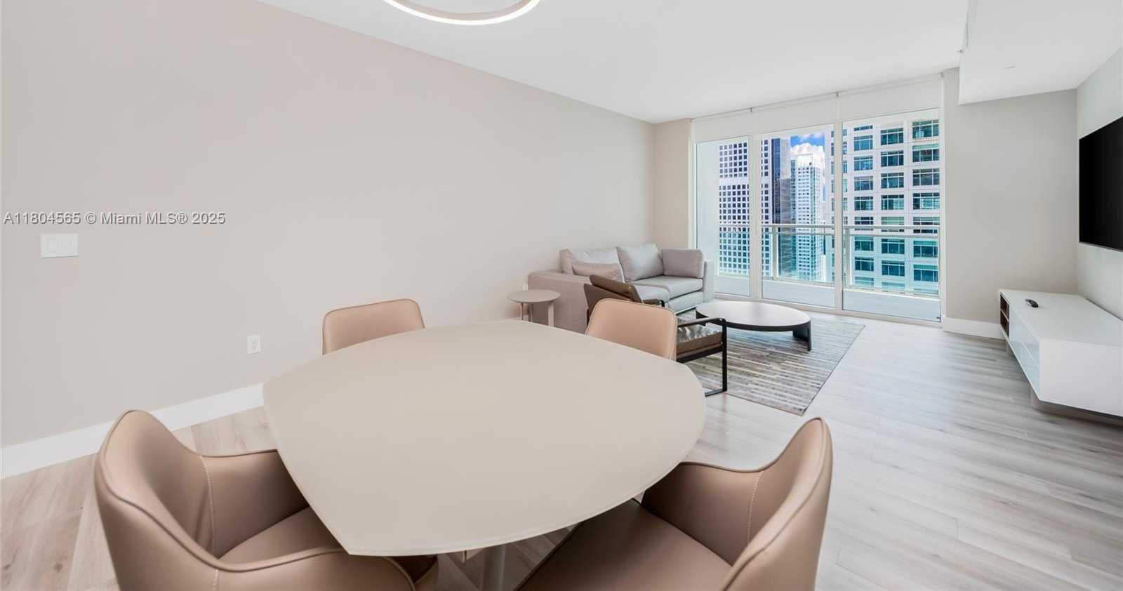 Small Image of 951 BRICKELL AVE #2800, Miami Number 8