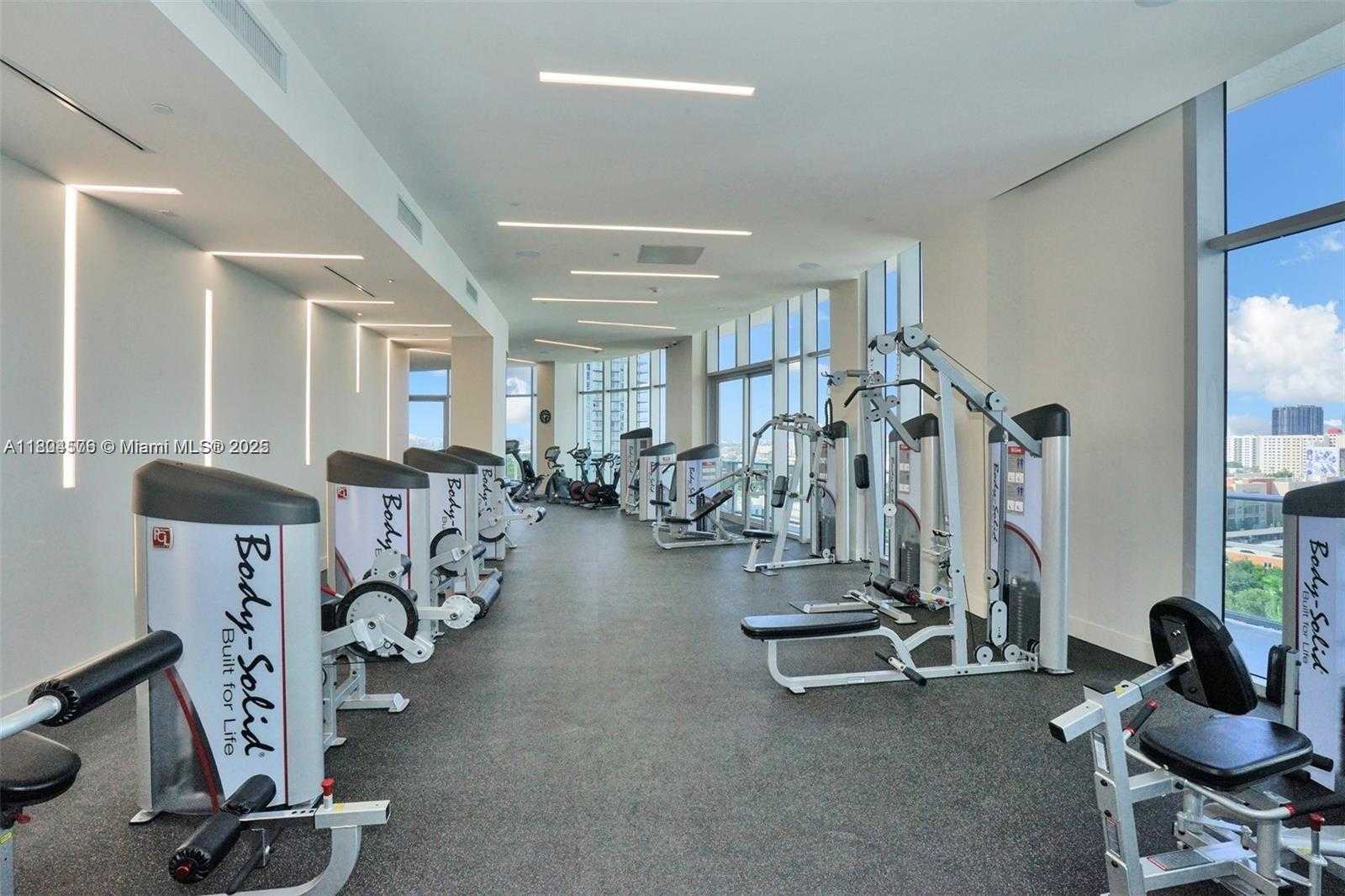 Small Image of 488 NE 18th St, Miami, FL 33132, USA Number 25