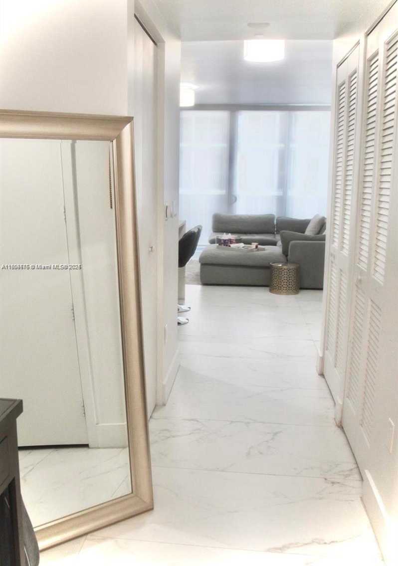 Small Image of 488 NE 18th St, Miami, FL 33132, USA Number 48