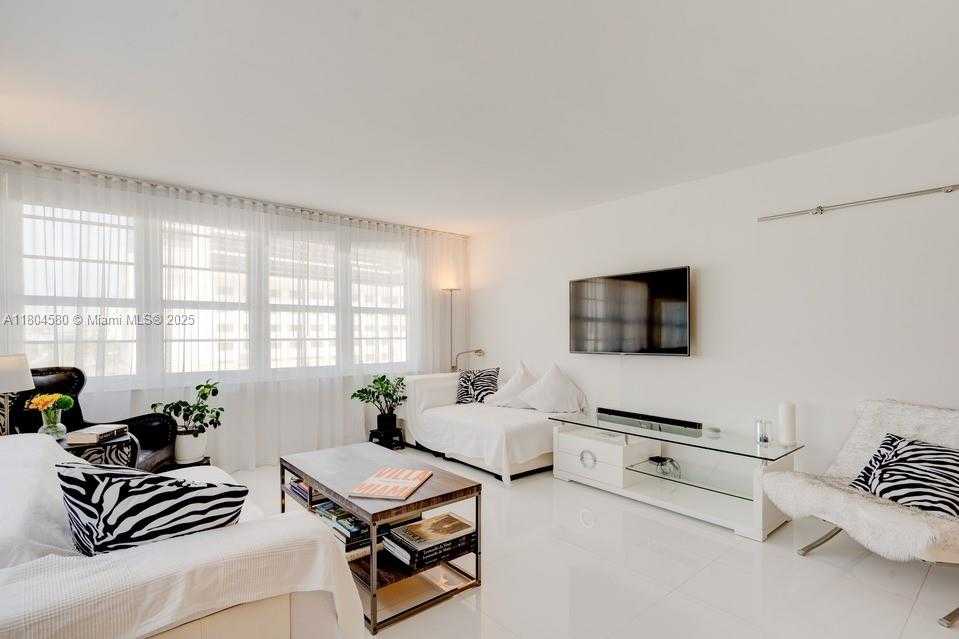Small Image of 100 LINCOLN RD #614, Miami Beach Number 7