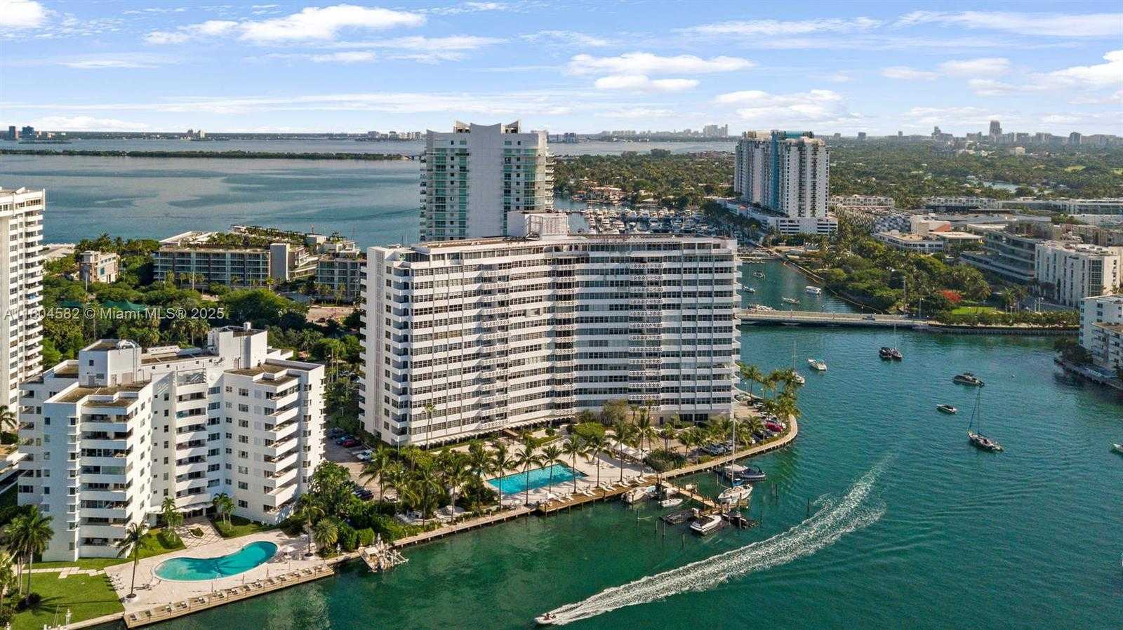 Small Image of 20 ISLAND AVE #1509, Miami Beach Number 15