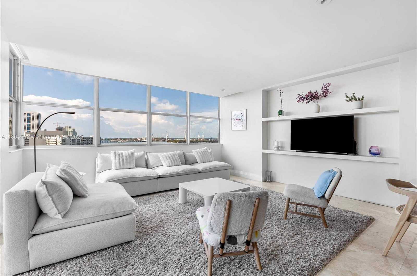 Small Image of 20 ISLAND AVE #1509, Miami Beach Number 2