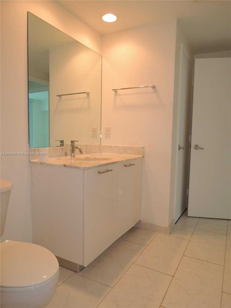 Small Image of 951 BRICKELL AVE #409, Miami Number 16