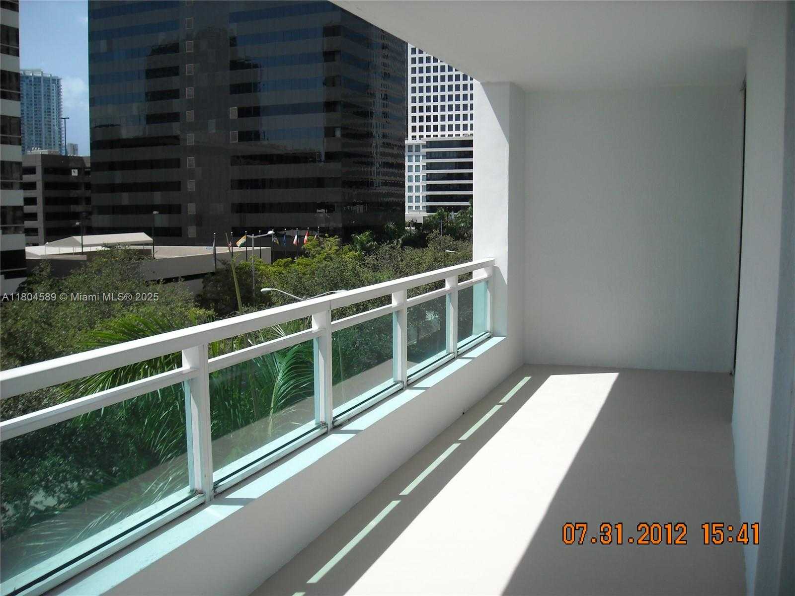 Small Image of 951 BRICKELL AVE #409, Miami Number 4