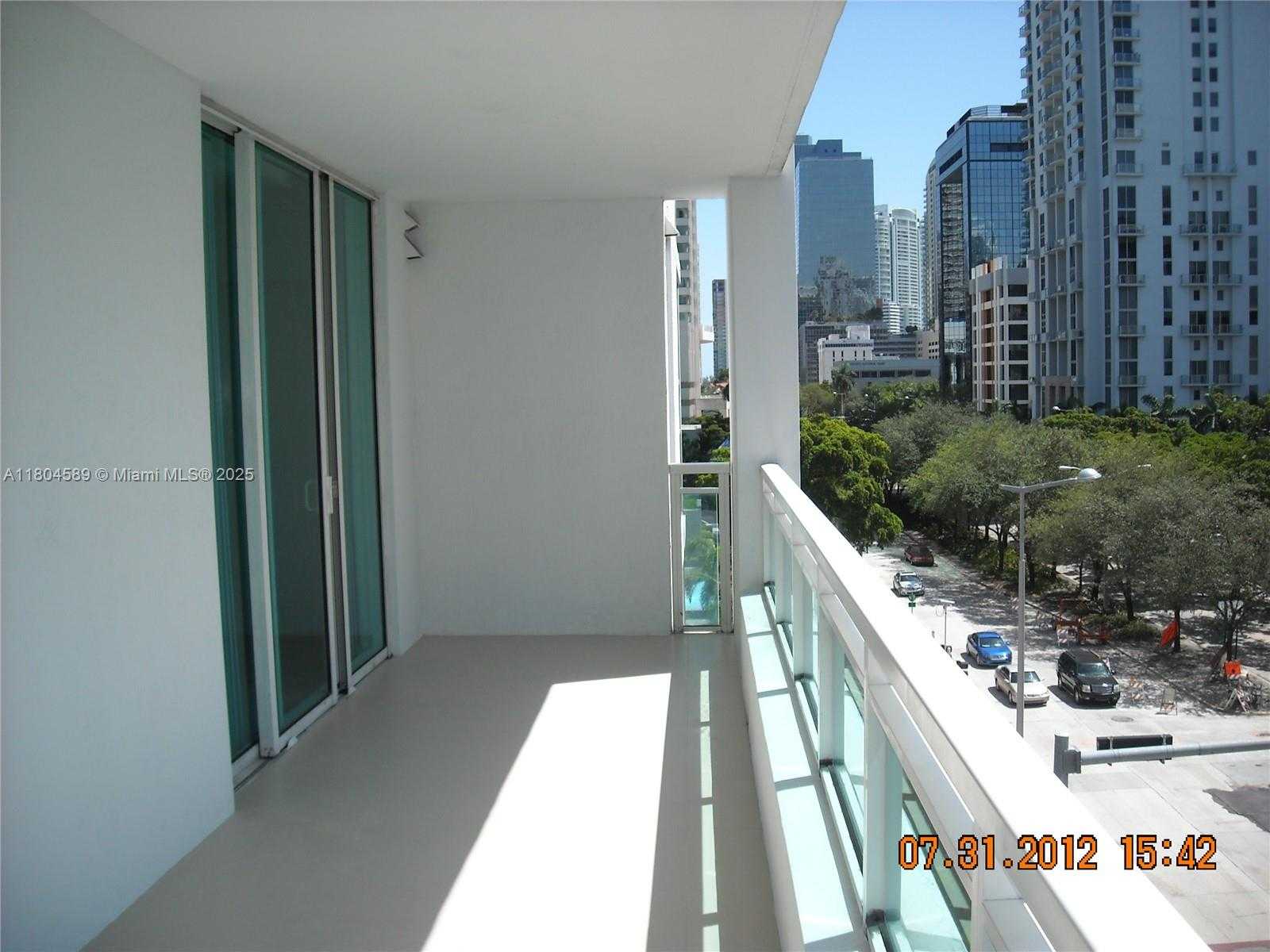Small Image of 951 BRICKELL AVE #409, Miami Number 5