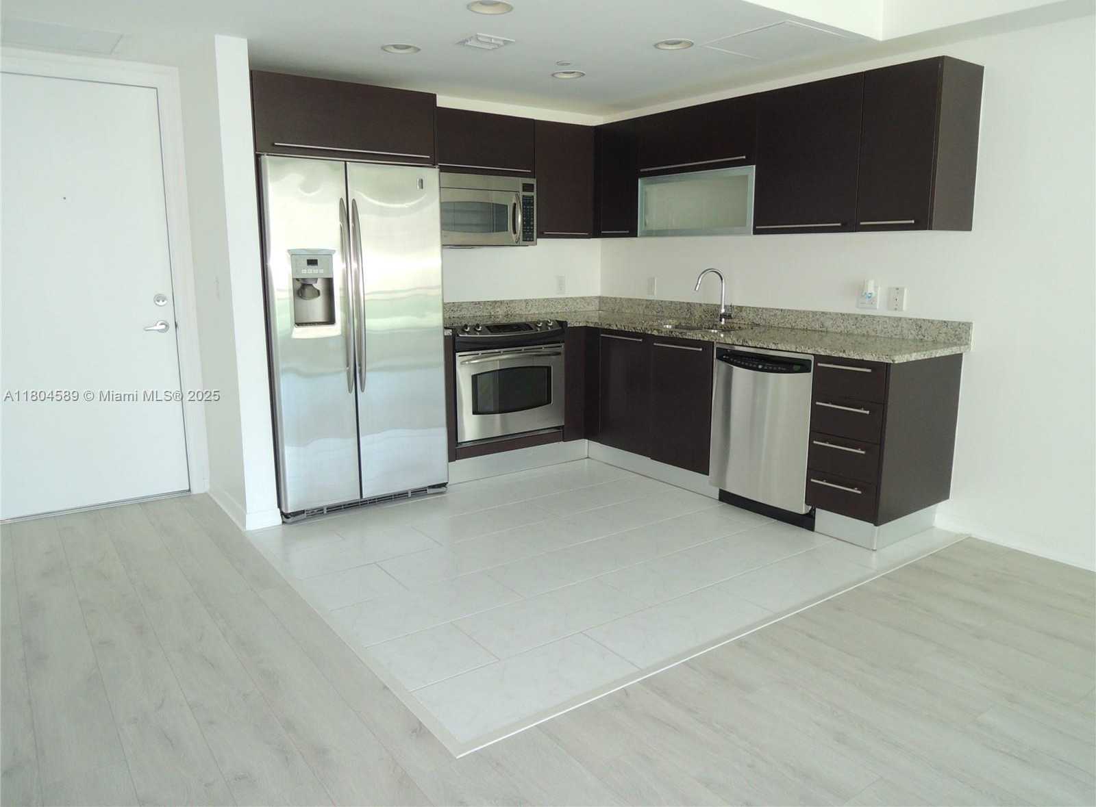 Small Image of 951 BRICKELL AVE #409, Miami Number 9