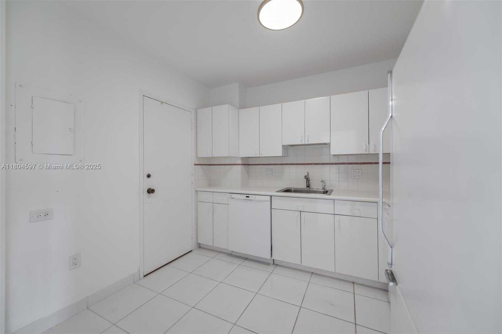 Small Image of 1980 SOUTH OCEAN DR #18G, Hallandale Beach Number 10